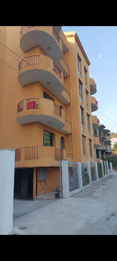 Rigandi Apartment Durres Exterior photo